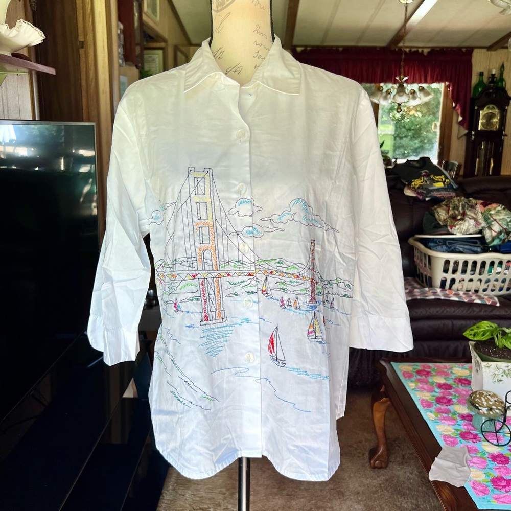 Woman’s vintage N touch amazing embroidery design of the Golden Gate Bridge.